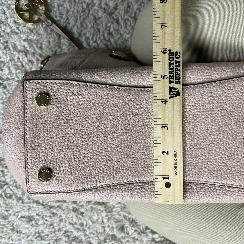 Michael Kors Leather Purse - Picture 9 of 9